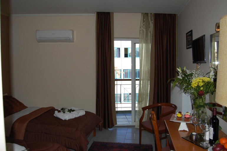 Bedroom 4, Paris Hotel, East Macedonia and Thrace