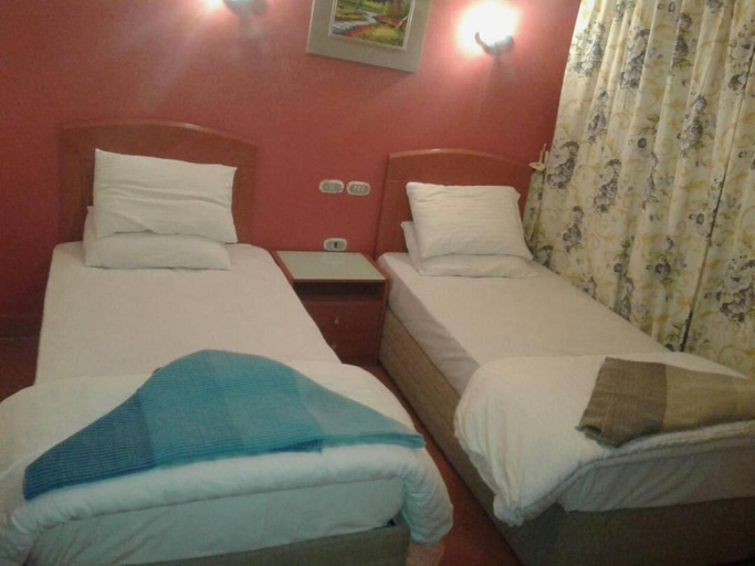 Bedroom 2, Porto Sokhna pyramids, 'Ataqah