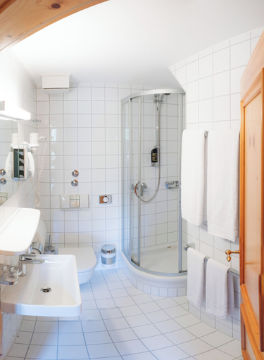Bathroom 5, Noon Mirch Hotel Restaurant, Landshut