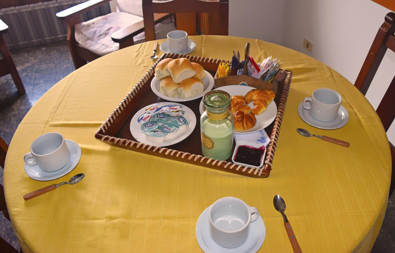 Food & Drinks, Cabañas Del Lacar, Lacar
