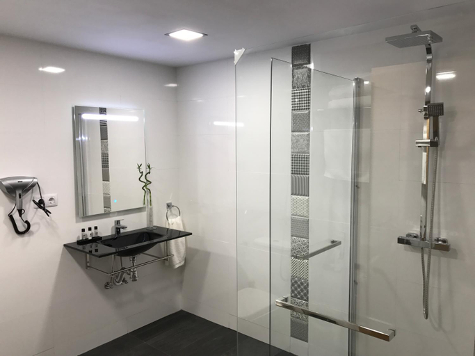 Bathroom 3, Urdaibai Etxea, Vizcaya