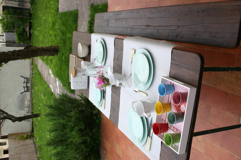 Food & Drinks 2, Dragonfly B&B, Pavia