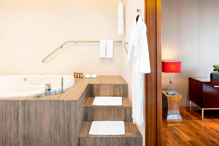 Bathroom 4, SHERATON GRAND INCHEON HOTEL, Yeonsu