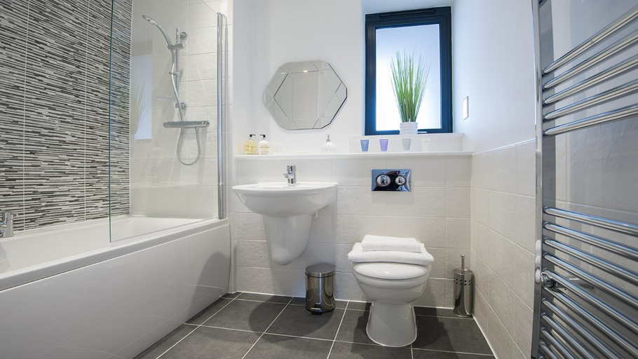 Bathroom, Tailored Stays - De Havilland House, Cambridgeshire