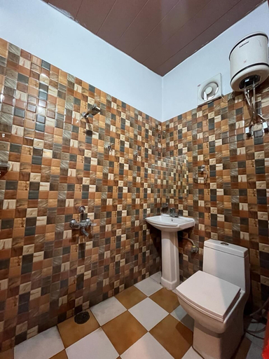 Bathroom, Hotel Heavens Door, Garhwal
