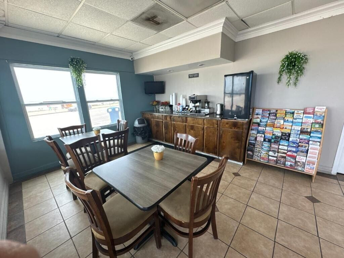 Food & Drinks 5, Econo Lodge Galveston Seawall, Galveston