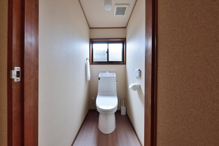 Bathroom 3, Shiki Tokufuji 7 min to Tofukuji Stn, Kyoto