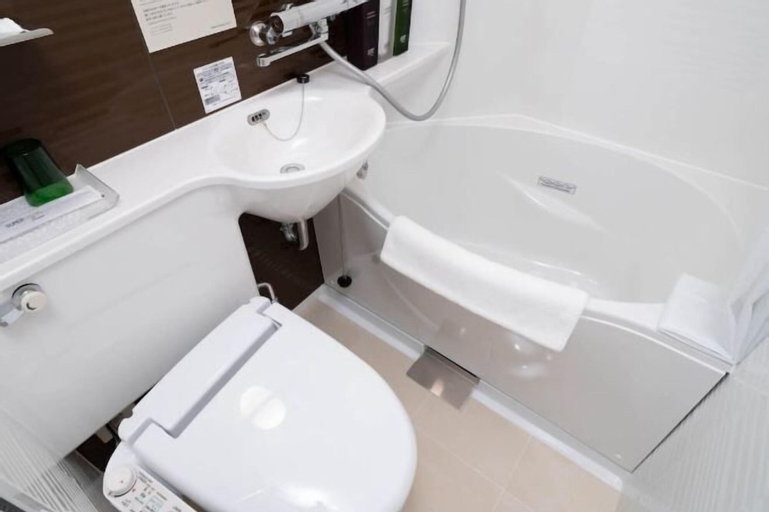 Bathroom 21