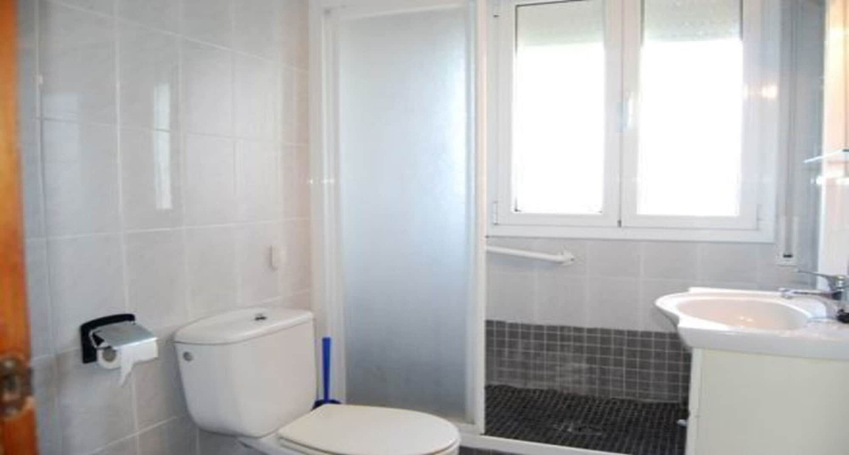 Bathroom, House in Lloret de Mar - 104020 by MO Rentals, Girona