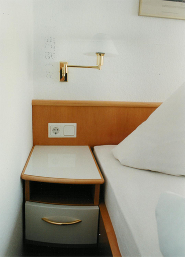 Bedroom 2, Hanseat, Pinneberg