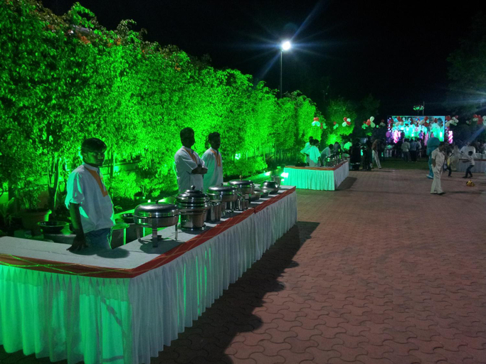 Others 5, Hotel Ayodhya, Kolhapur