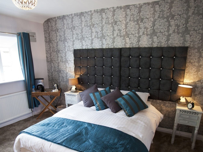 Bedroom 2, Haworth Old Hall, Bradford