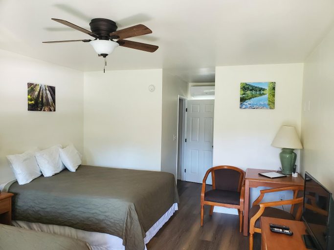 Others 4, Hiouchi Motel, Del Norte
