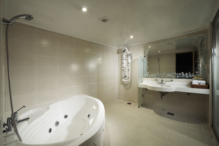 Bathroom 2, BENIKEA Gangnam Noblesse Hotel, Gangnam