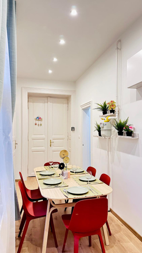 Others 5, Jozsef 18 Apartment - 5 mins to New York Cafe, Budapesti