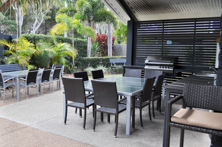 Food & Drinks 5, The Bay Apartments, Hervey Bay - Pt A
