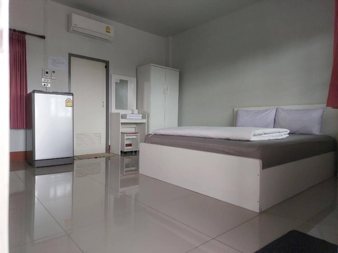 Bedroom 13