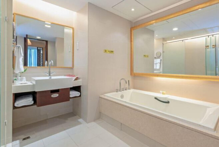 Bathroom 12