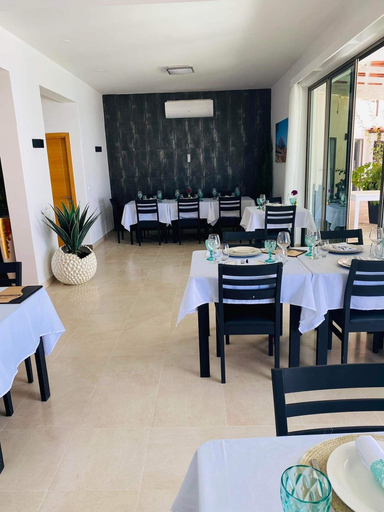 Food & Drinks 5, Fogo Boutique Hotel