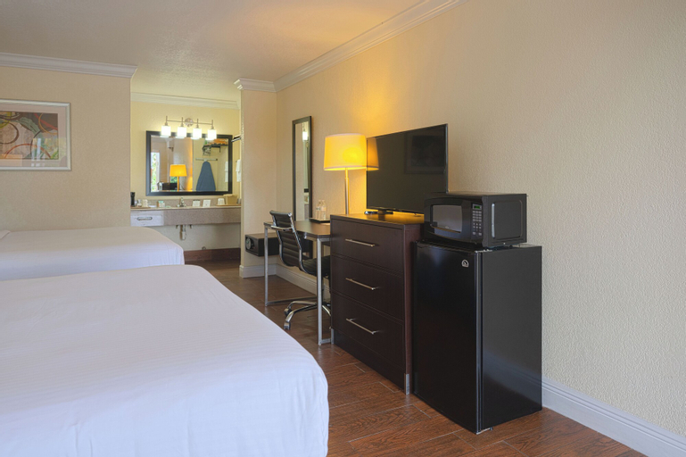 Bedroom 18