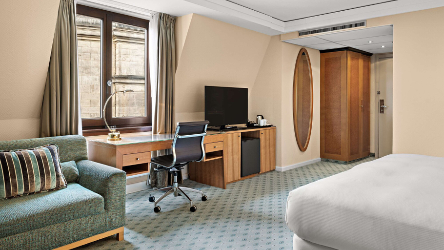 Bedroom 4, Hilton Dresden an der Frauenkirche, Dresden
