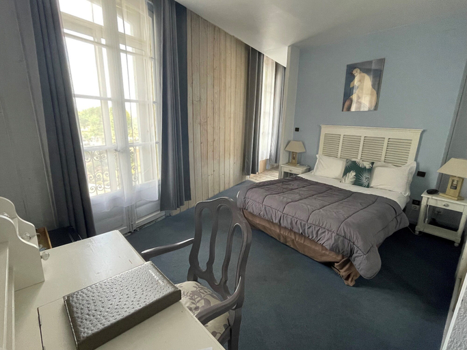 Bedroom 4, Hôtel de France, Pyrénées-Orientales