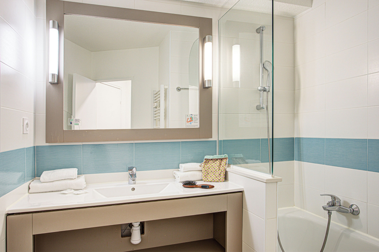 Bathroom 3, Residence Pierre & Vacances Balcons Collioure, Pyrénées-Orientales