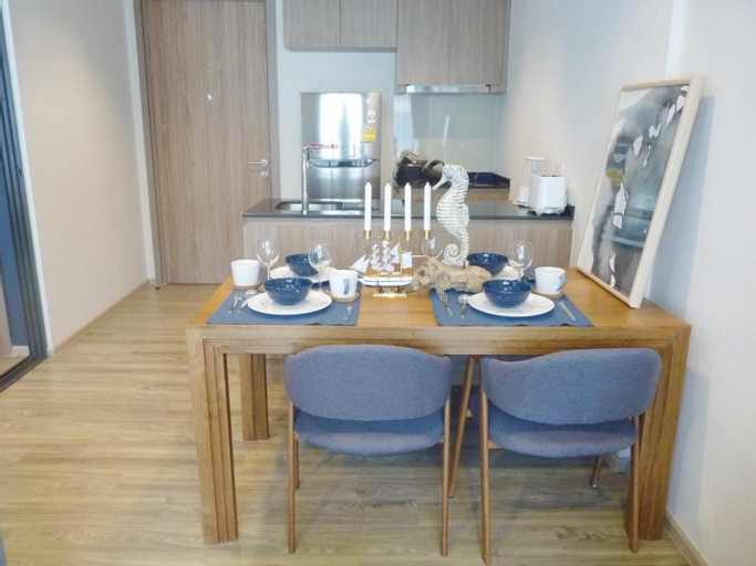 Dining Room 12