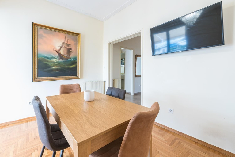 Others 5, Victoria Capitan Apartment, Attica