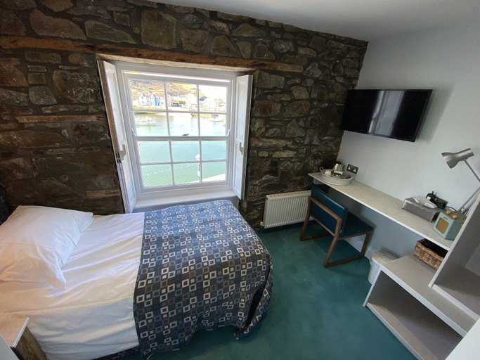 Bedroom 2, Harbourmaster, Ceredigion