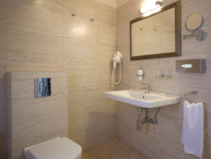 Bathroom 3, Barokk Hotel Promenad, Győr