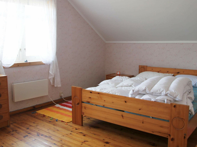 Bedroom 4, 7 Person Holiday Home in Fresvik, Vik