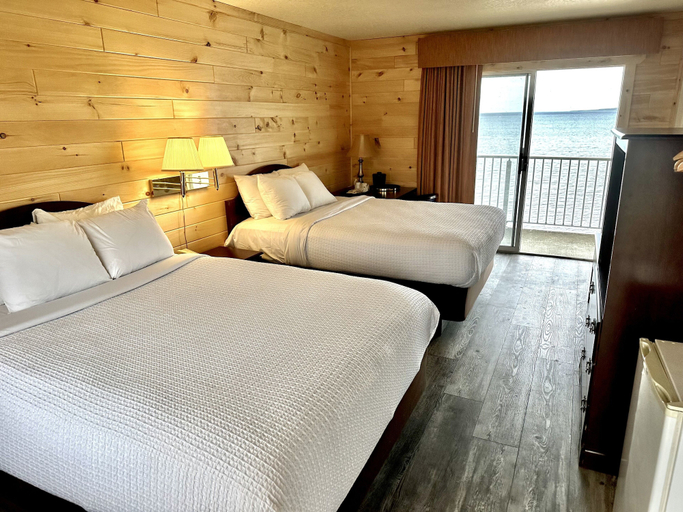Bedroom 2, Bridge View Motel & Condo's, Cheboygan