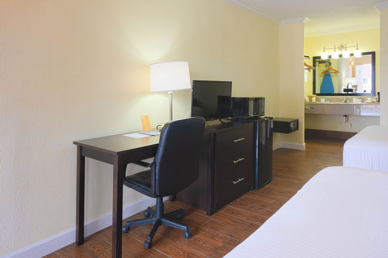 Bedroom 13