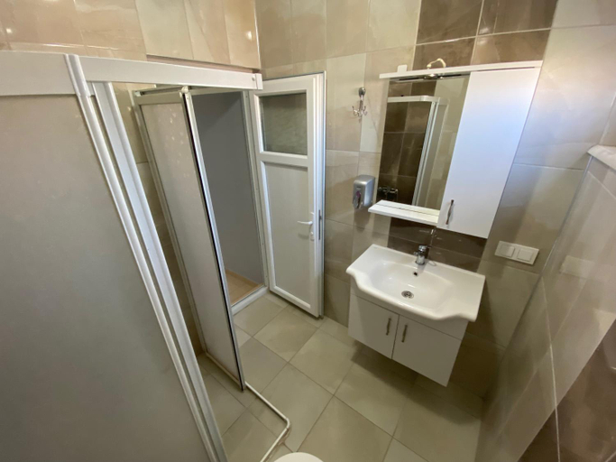 Bathroom 5, Erken Apart, Ortaca