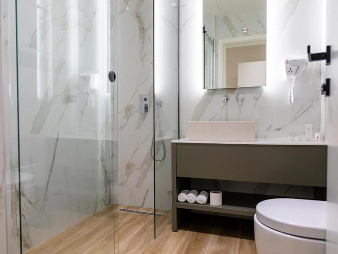 Bathroom 3, Hotel Adore, Vlorës