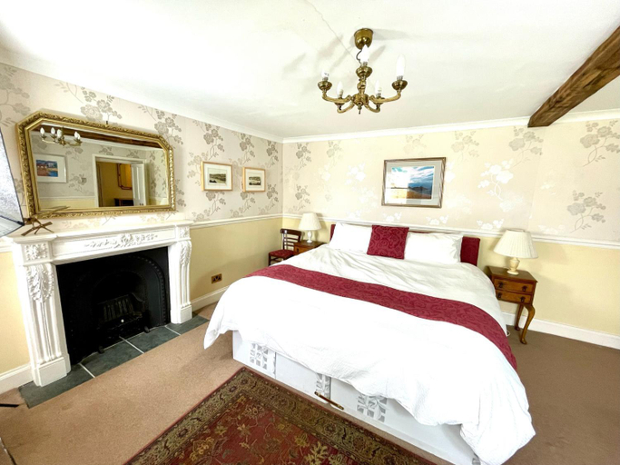 Bedroom 2, Bonawe House Holiday Cottages, Argyll and Bute
