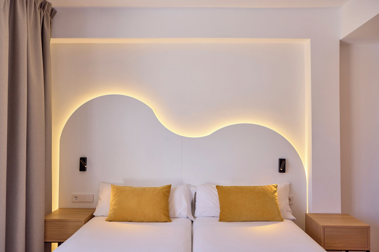 Bedroom 3, Universal Hotel Bikini, Baleares