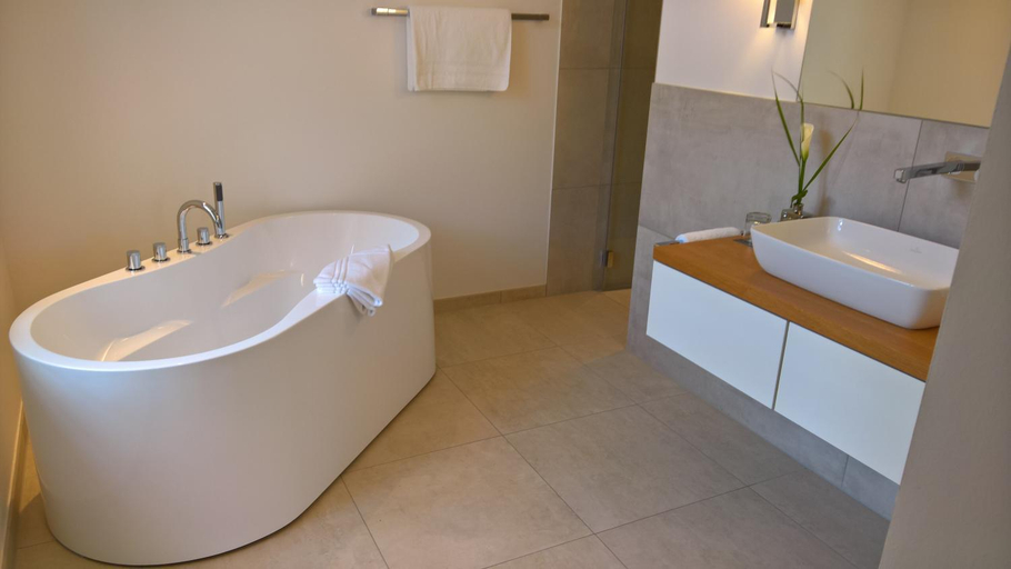 Bathroom 3, Hotel Schloss Dyck, Rhein-Kreis Neuss