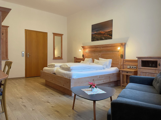 Bedroom 3, Dom Hotel, Waldshut