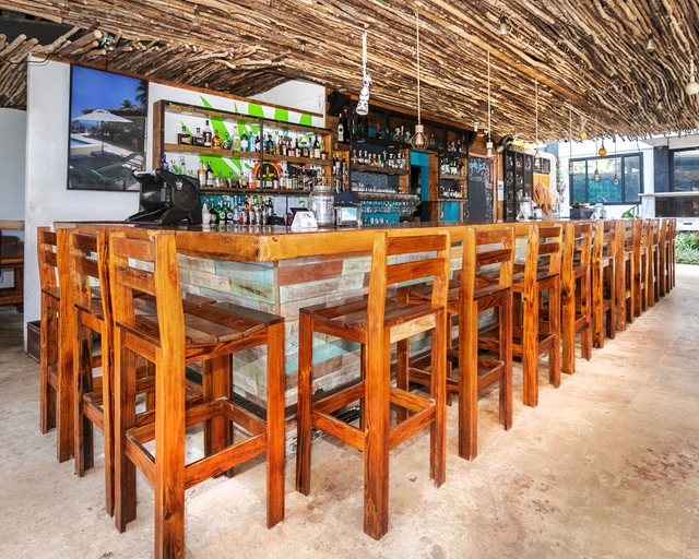 Food & Drinks 4, Brisas Del Mar Roatan, Roatán