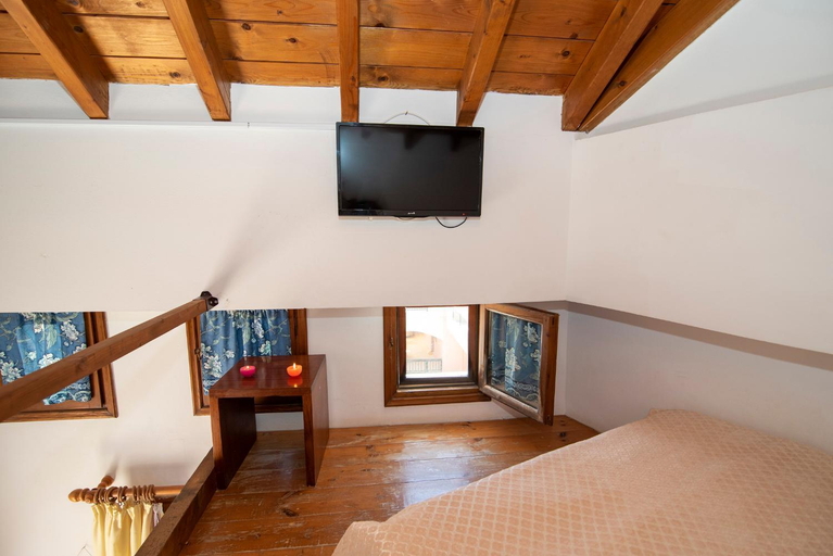 Others 4, Aeolos Guesthouse, Peloponnese