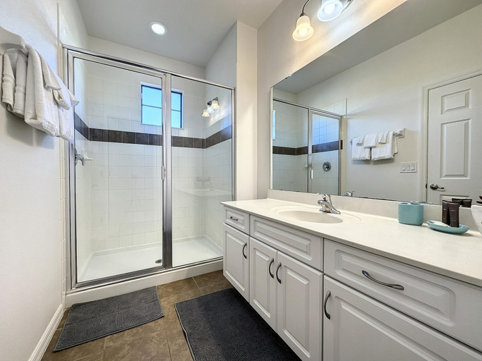 Room 3, 5 Bed South Facing Pool Close to Disney, Polk