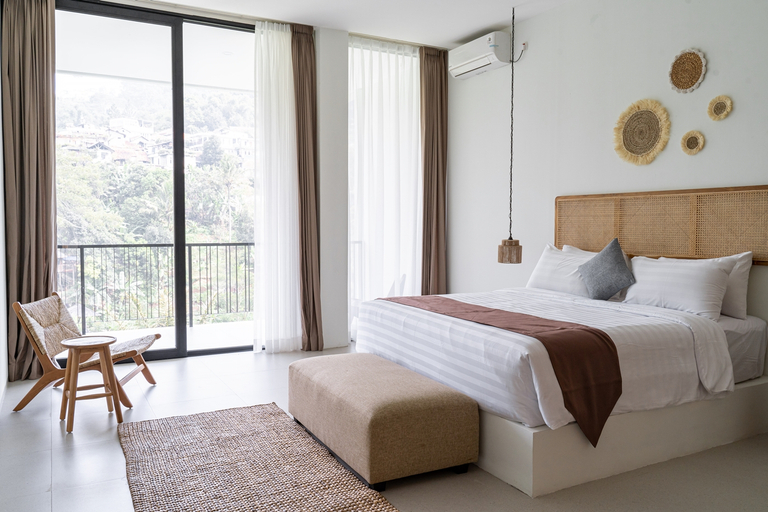 Bedroom 2, Lavender Rooftop Villa 3 bedrooms with a private heated swimming pool, Bandung
