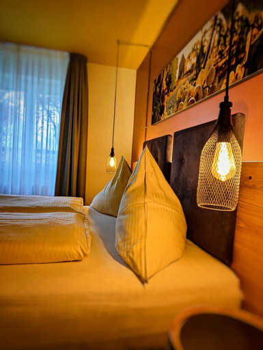 Bedroom 1, Casa Palatina, Bad Dürkheim