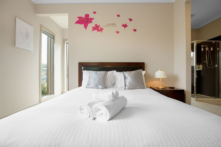 Bedroom 3, Gorgeous 4BR Home in Point Cook, Melbourne