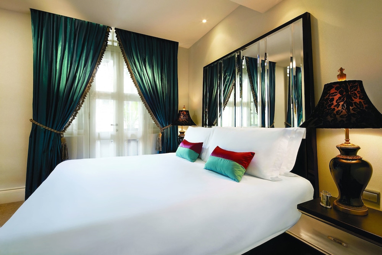 Bedroom 3, The Scarlet Singapore, Singapore