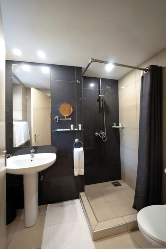 Bathroom 5, Dolphin Suites, Kampala
