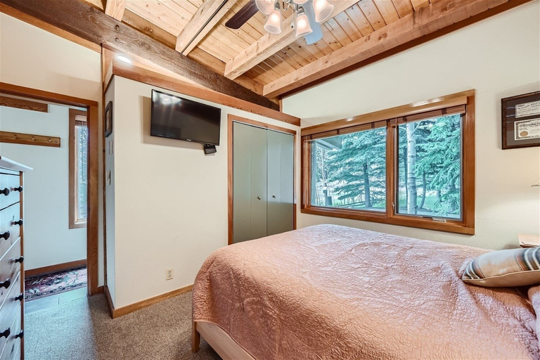 Room 4, 2024 Homestead 3 Bedroom Condo by RedAwning, Summit