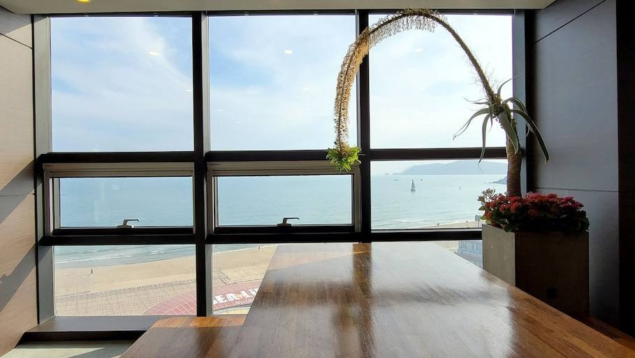 Others 4, MS Hotel, Haeundae